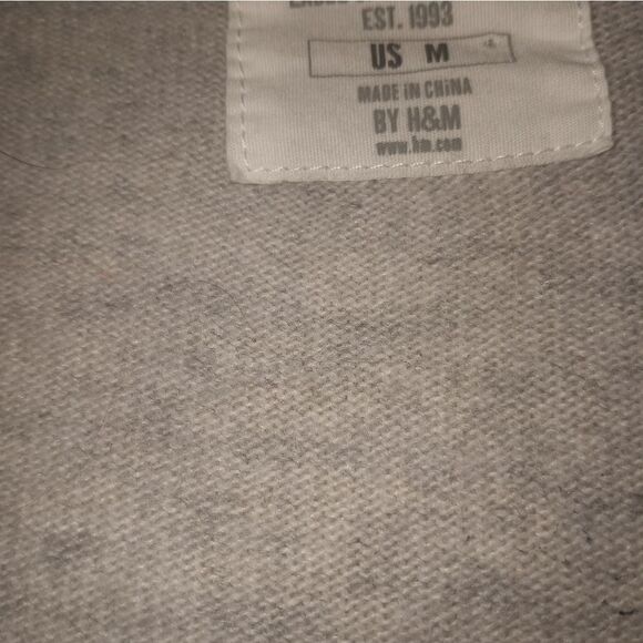 L.O.G.G.by H&M GrayBeige Geometric Lslv V-neck Merino Wool Blend Women's Sweater - Picture 2 of 9